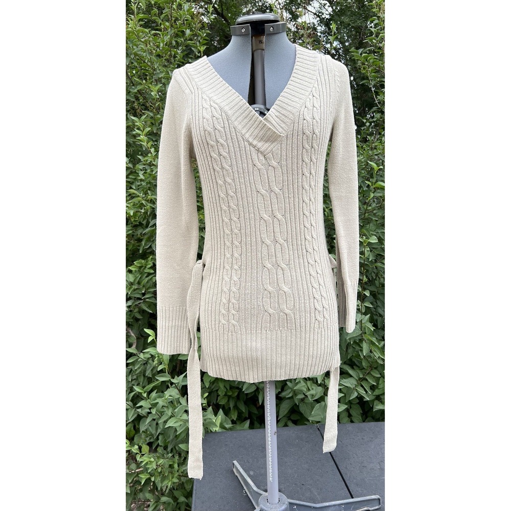 Red Paint V-neck Sweater W/Belt Women's Size Medium